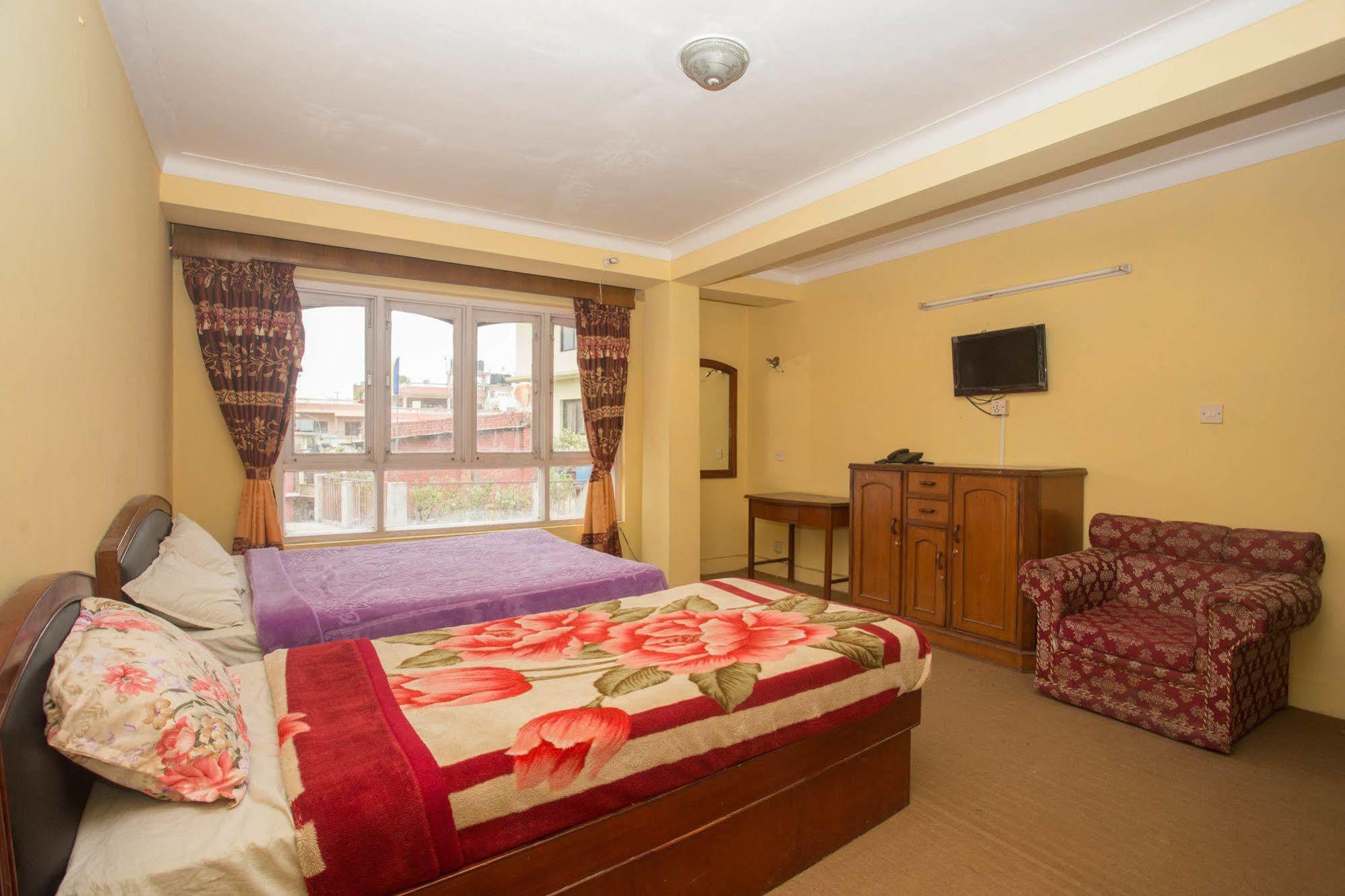 Hotel Red Panda Катманду Экстерьер фото