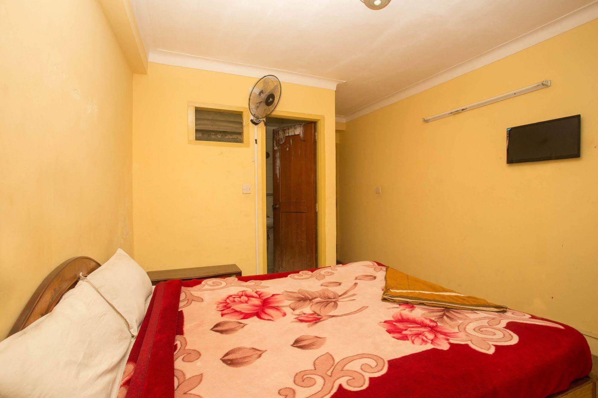 Hotel Red Panda Катманду Экстерьер фото