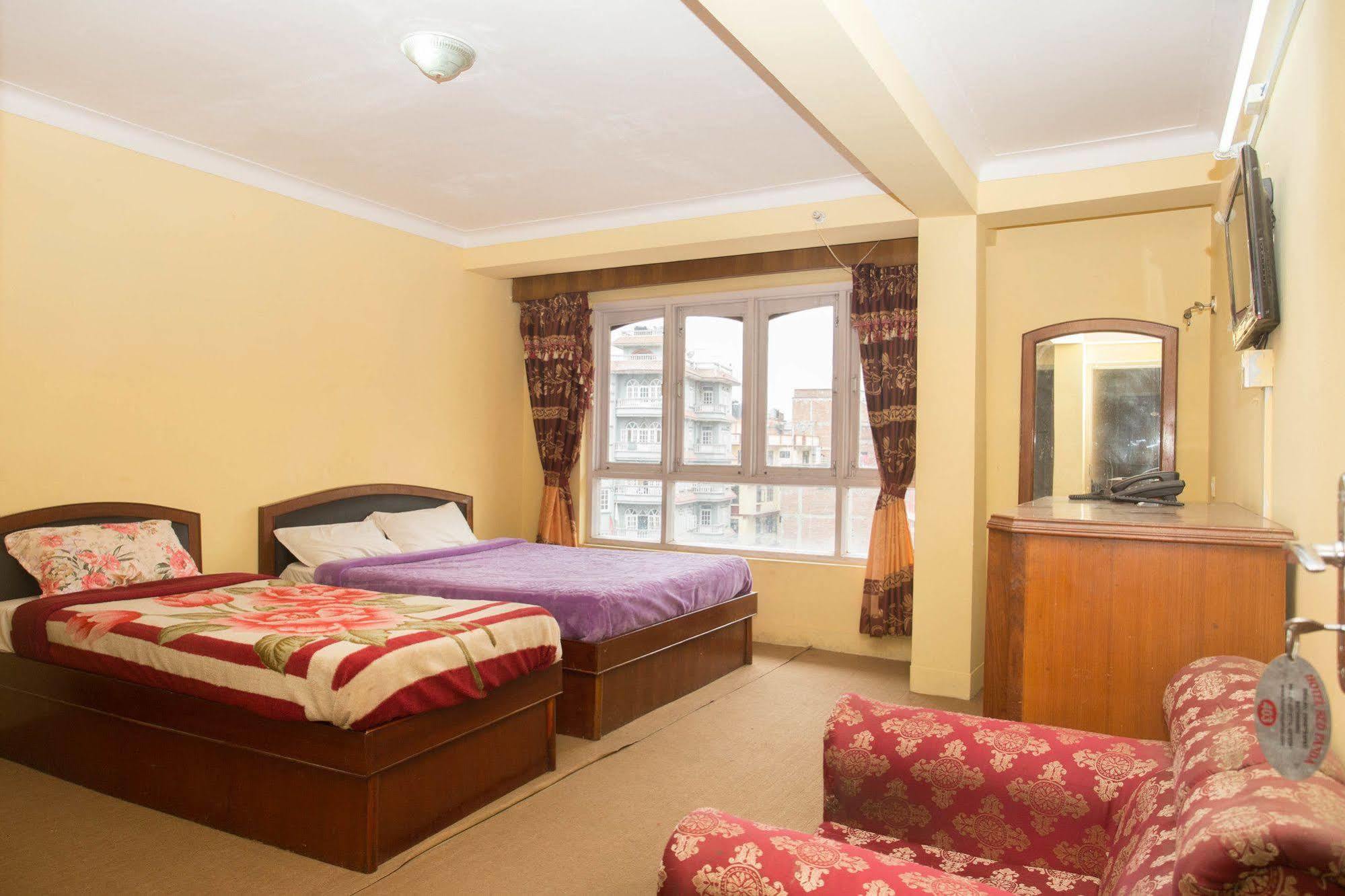Hotel Red Panda Катманду Экстерьер фото